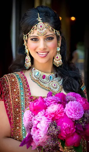Pin by Aswany Mohan on Bridal hair style | Indian bridal hairstyles, Hair  style on saree, Bridal hair buns