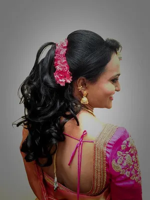 Indian bride with mother on their ceremony hairstyle  Photo 258502